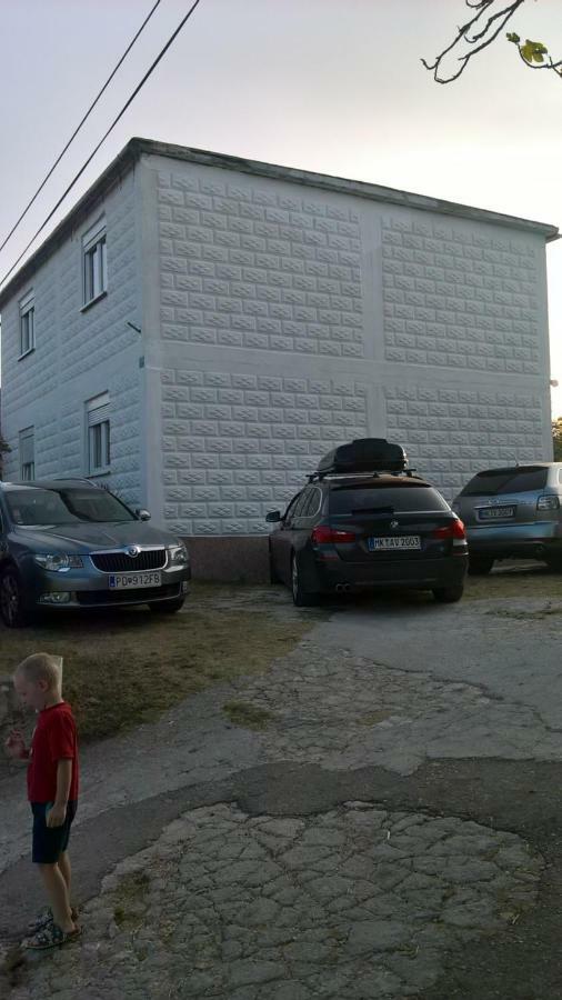 Apartman Pave & Ilija Jr Лопар Екстериор снимка