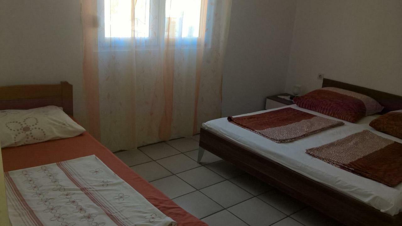 Apartman Pave & Ilija Jr Лопар Екстериор снимка