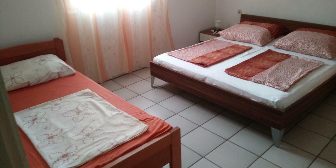 Apartman Pave & Ilija Jr Лопар Екстериор снимка