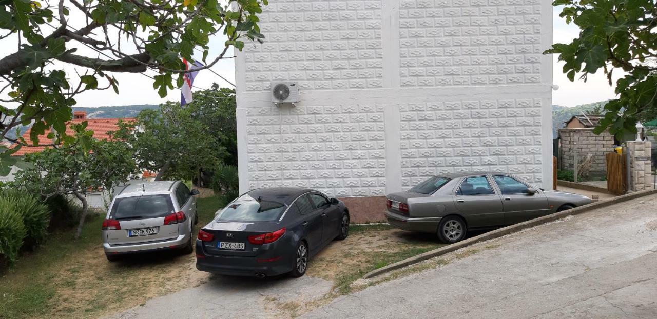 Apartman Pave & Ilija Jr Лопар Екстериор снимка